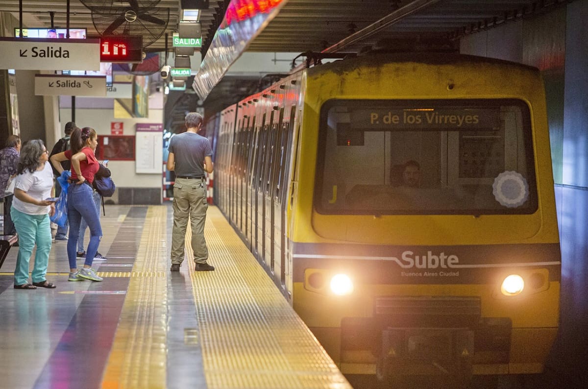 Subte; transporte. Foto: NA.
