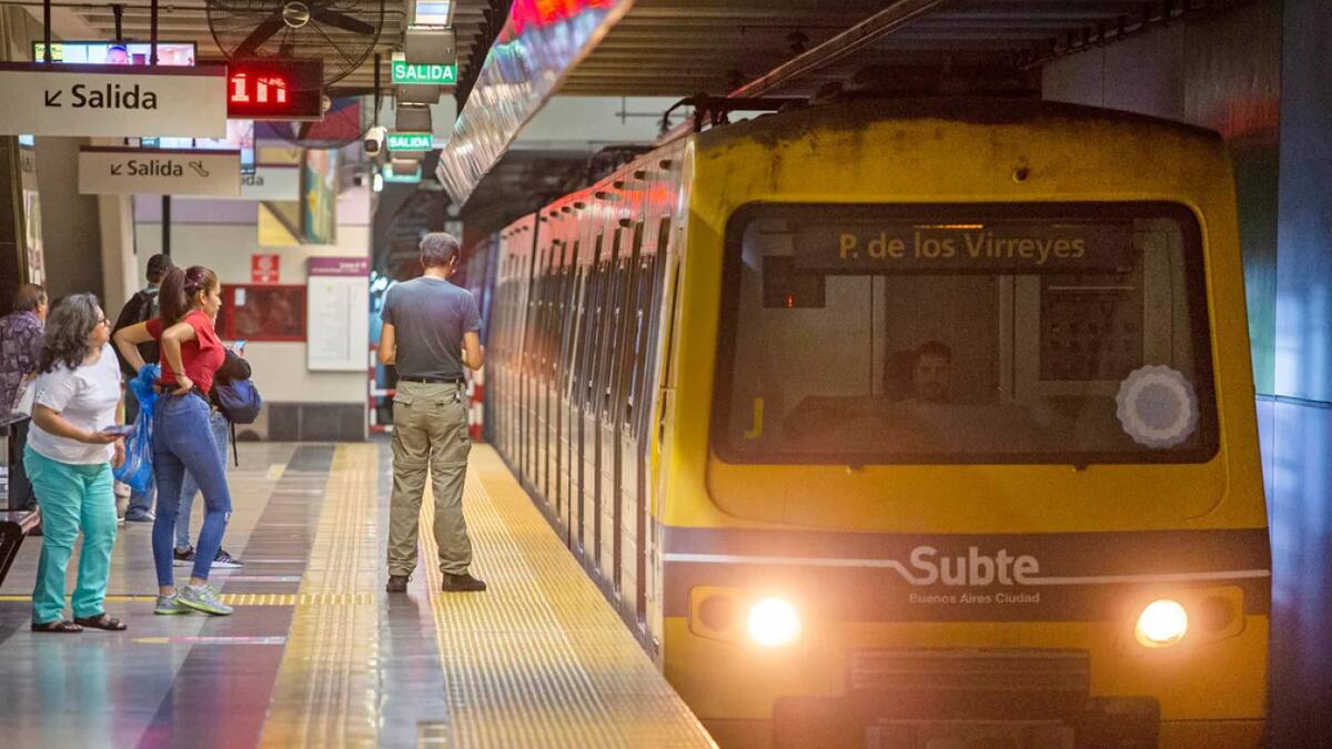 Subte, transporte público. Foto: NA