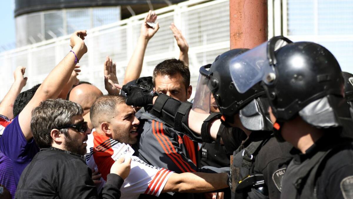 Superfinal de la Copa Libertadores, incidentes, detenidos, Boca, River, fútbol, NA