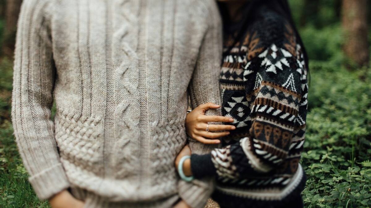 Sweaters; indumentaria; ropa. Foto: Unsplash.