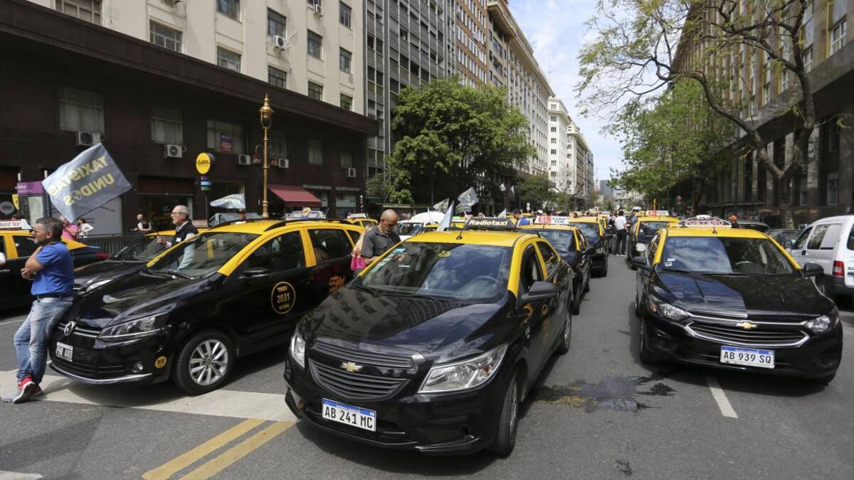 Taxistas vs. UBER, NA
