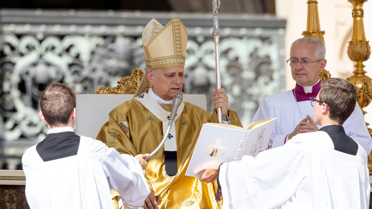 El papa León XIV preside la ceremonia de canonización de Carlo Acutis y Piergiorgio Frassati, en la Plaza de San Pedro del Vaticano.