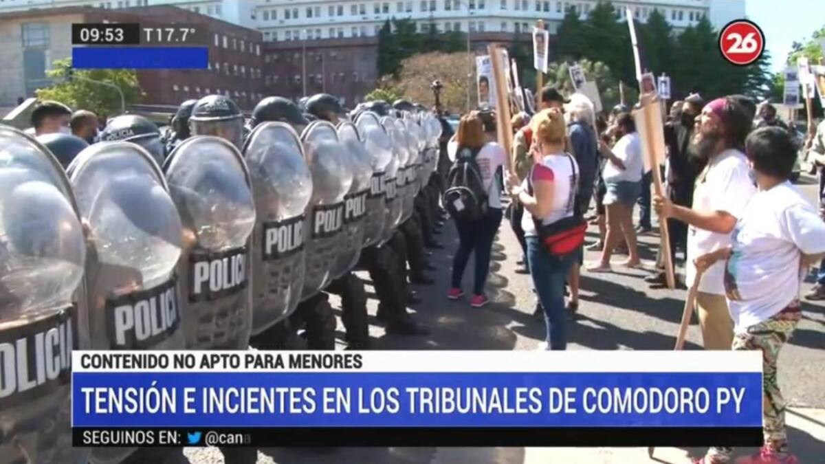 Tensión en Comodoro Py