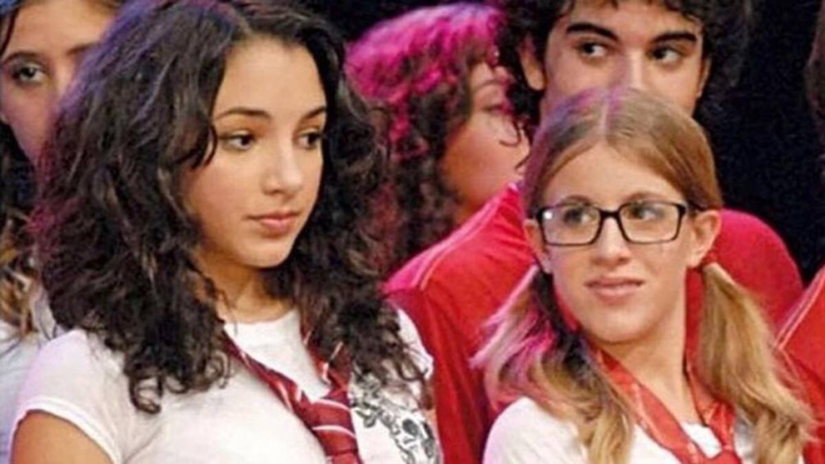 Thelma Fardin y Laura Esquivel en "Patito Feo". Foto: Télam.