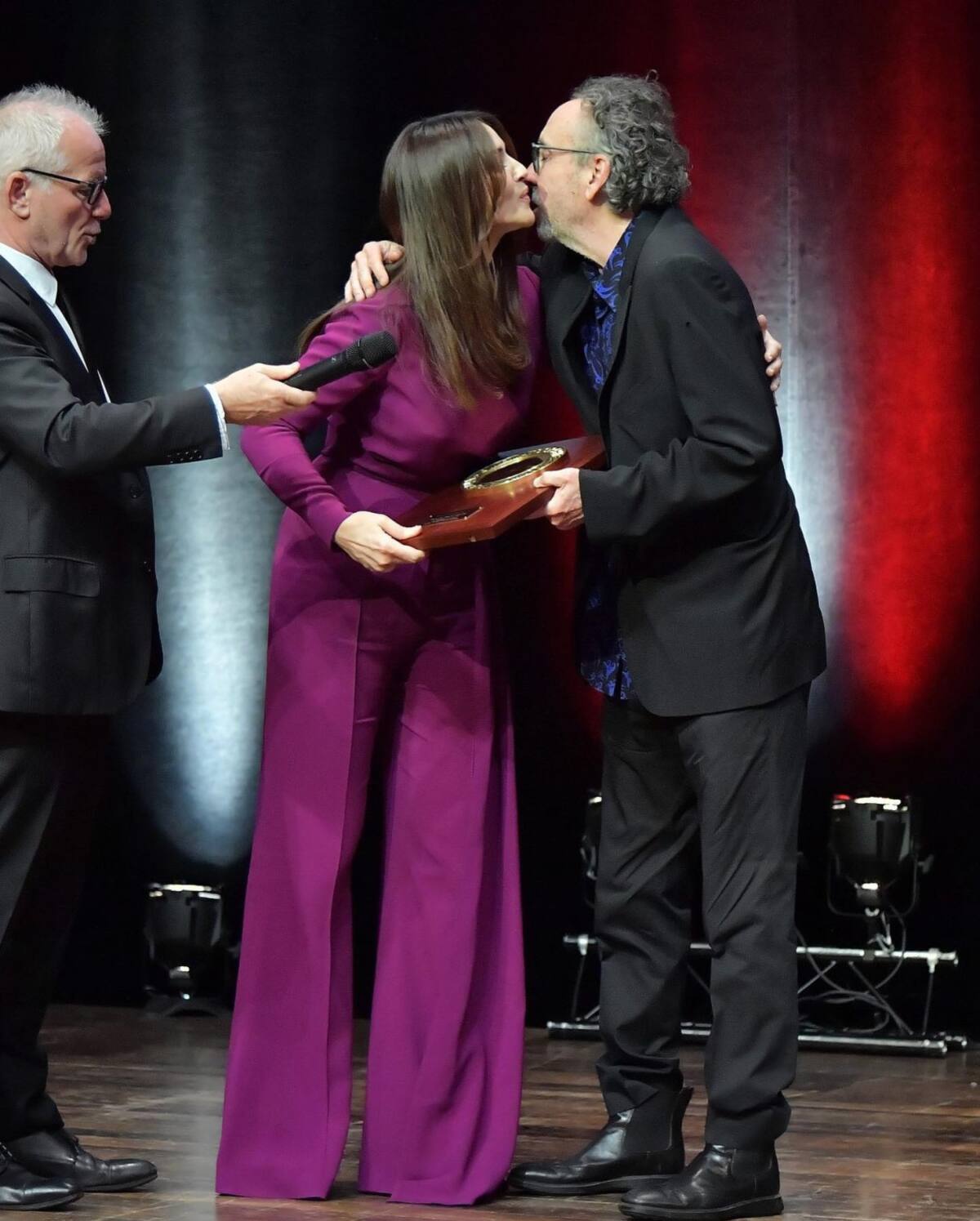 Tim Burton y Mónica Bellucci. Foto: Instagram/cinema_movie