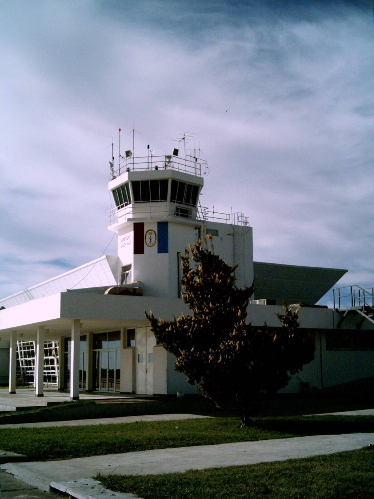 Torre de control del Aeropuerto de Sauce Viejo. Foto: Wikipedia.