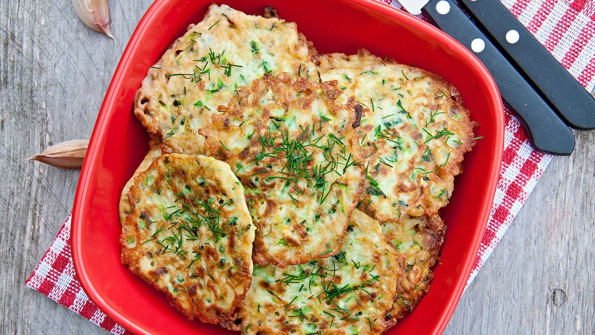 Tortitas de zucchini y zanahoria.