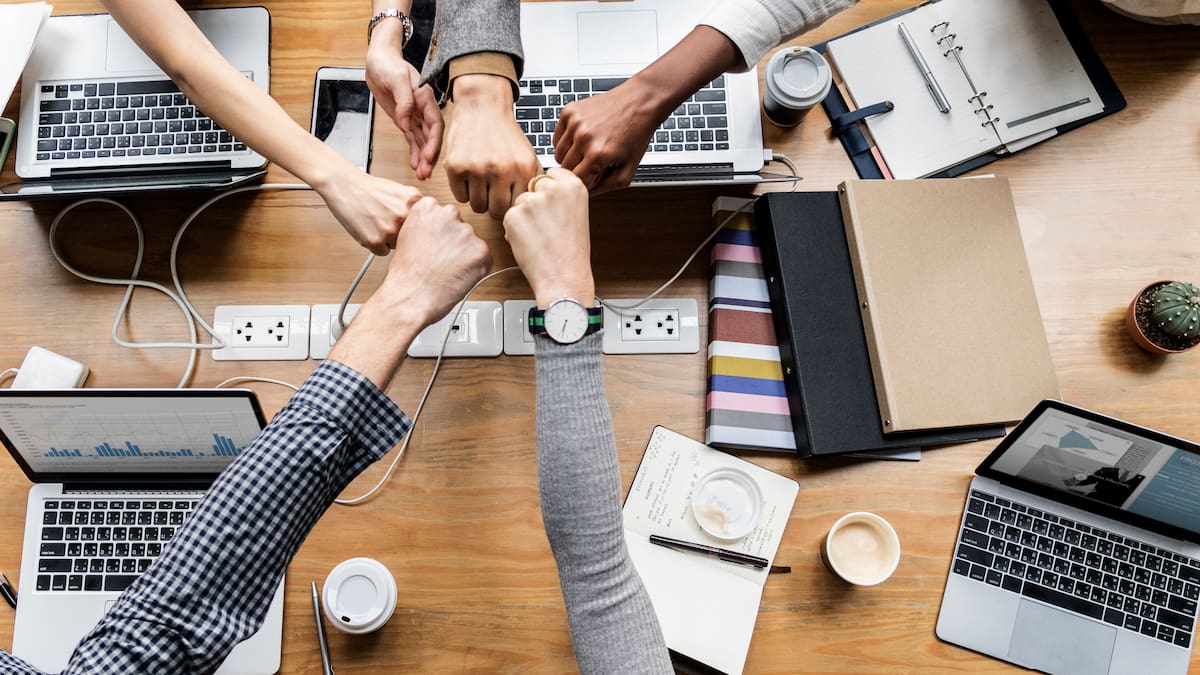 Startups AI-native: por qué las empresas creadas con inteligencia artificial crecen más rápido en América Latina