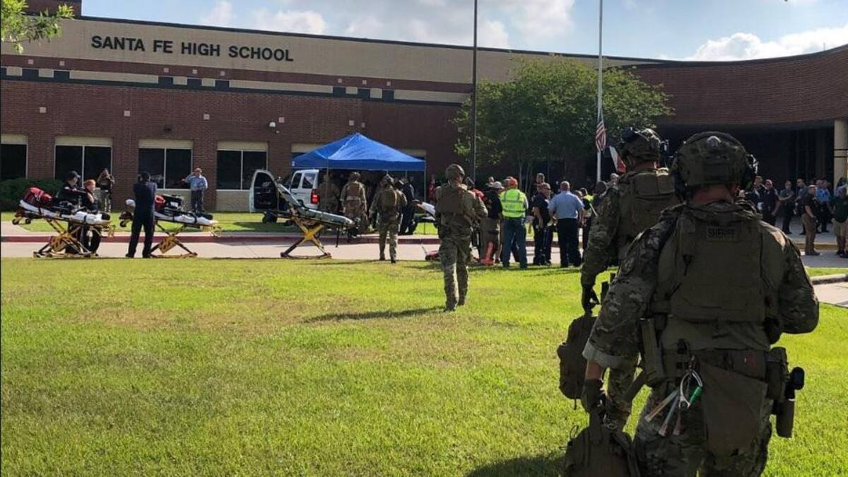 Tragedia en Texas por tiroteo en escuela secundaria