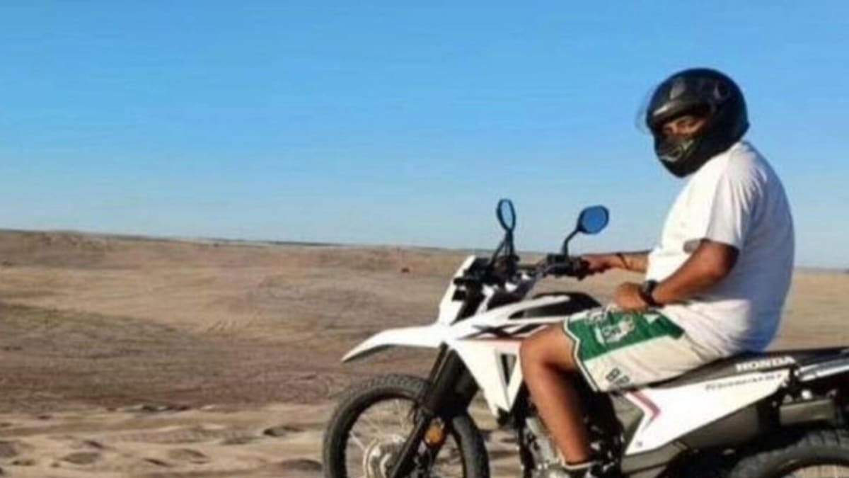 Tragedia en Villa Gesell: quién era el hombre que murió tras caer de un médano “cortado” mientras andaba en moto