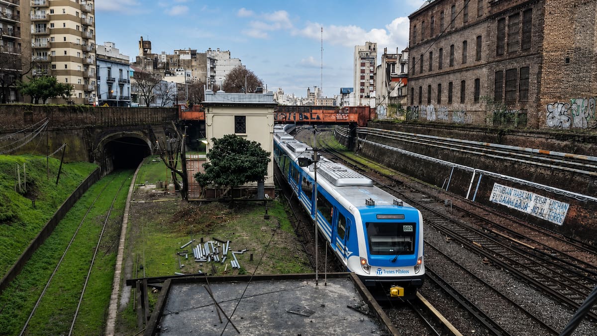 Secretos bajo Buenos Aires: historia y curiosidades sobre el túnel que conecta Once y Puerto Madero