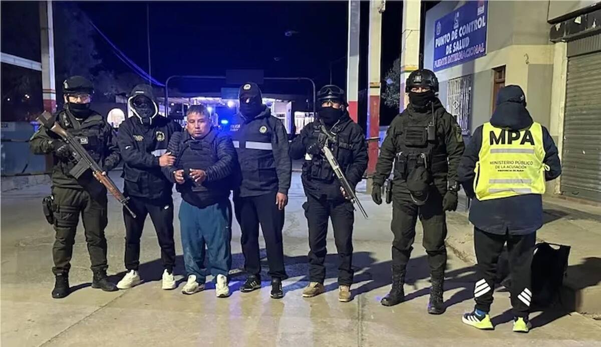 Traslado a la Argentina de Lázaro Víctor Sotacuro, quinto sospecho de femicidios de Florencio Varela.