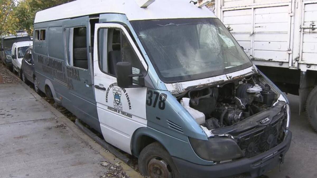 Traslado micro de presos - Servicio Penitenciario