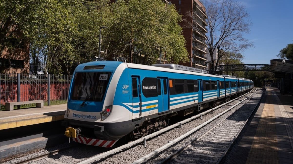 Tren Mitre.