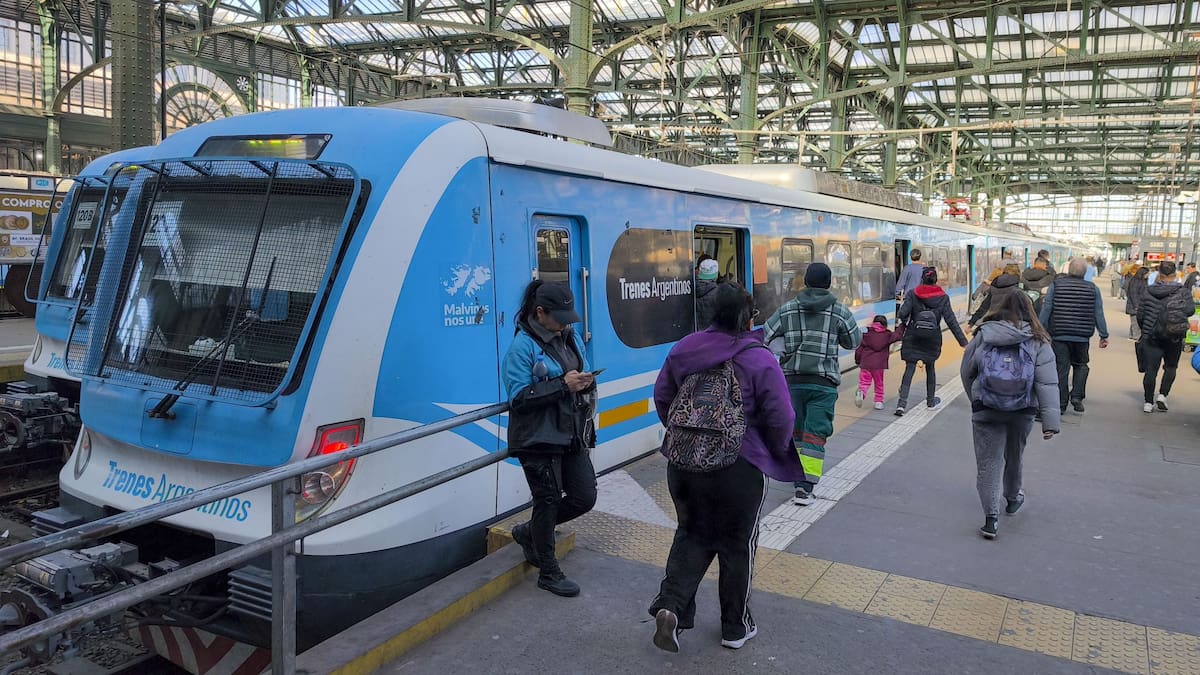 Cómo funcionan los trenes hoy: así operan este miércoles 20 de mayo de 2026