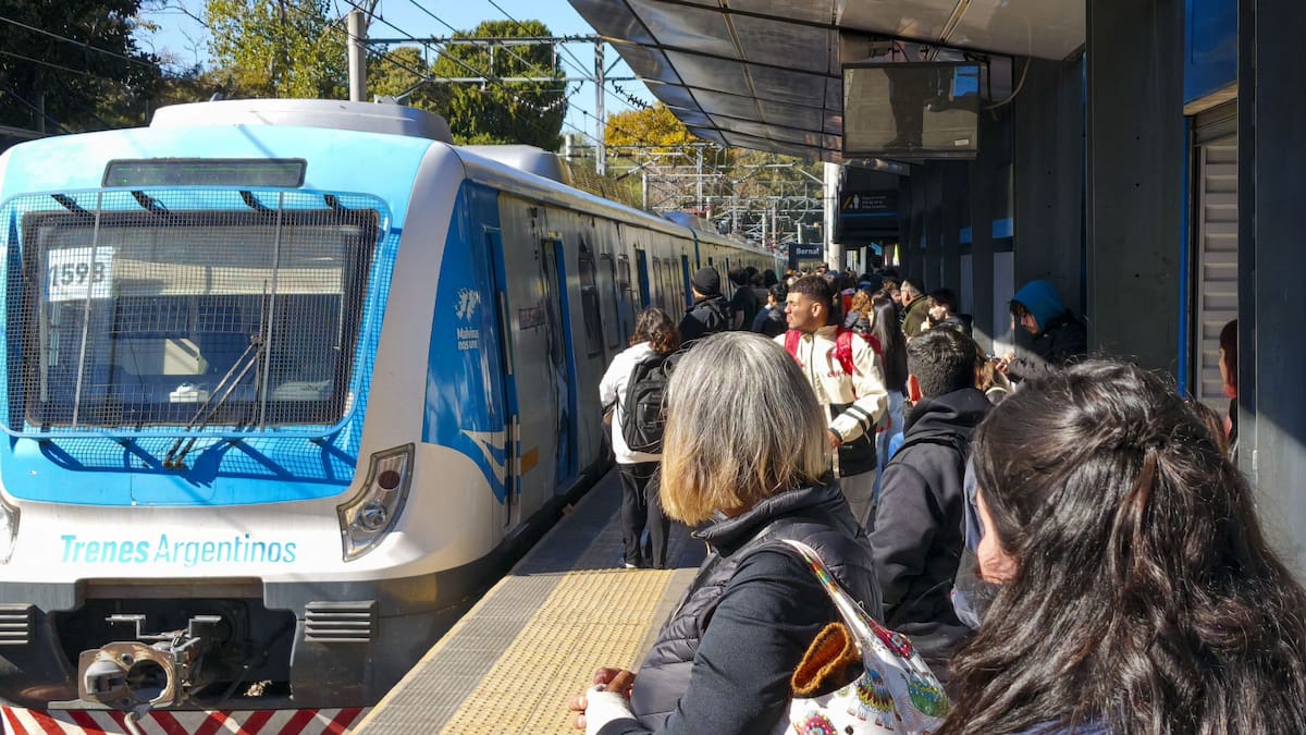 Cómo funcionan los trenes hoy: así operan este viernes 19 de junio de 2026