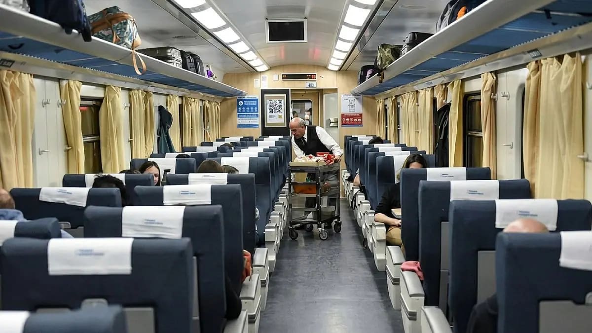 Tren San Martín: cuánto cuesta viajar de Retiro a José C. Paz en el servicio con baño, comedor y asiento reservado