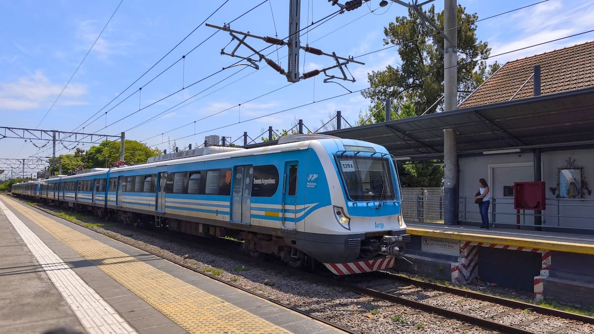 Cómo funcionan los trenes hoy: así operan este martes 12 de mayo de 2026