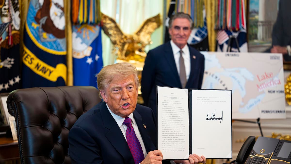 Donald Trump firmó el decreto para cambiar el nombre del Lago Ontario a Lago América y tensó aún más la relación con Canadá