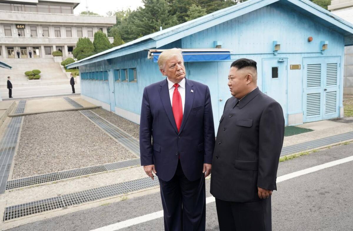 Trump hace historia: es primer presidente de EE.UU. en pisar Corea del Norte, Reuters