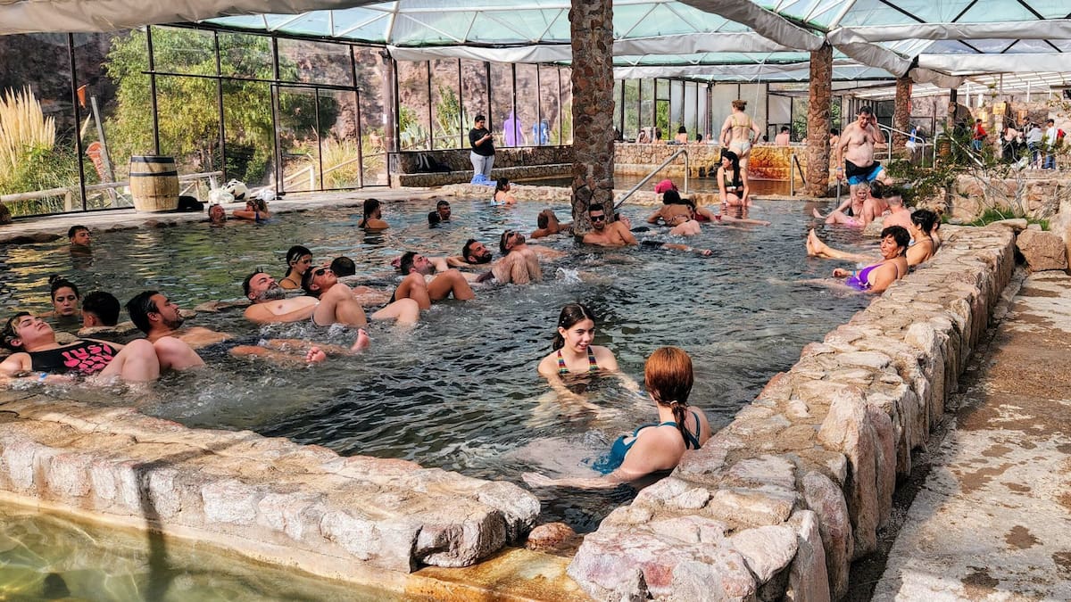 Escapadas de invierno: parques termales para huir del frío y relajarse en aguas calientes