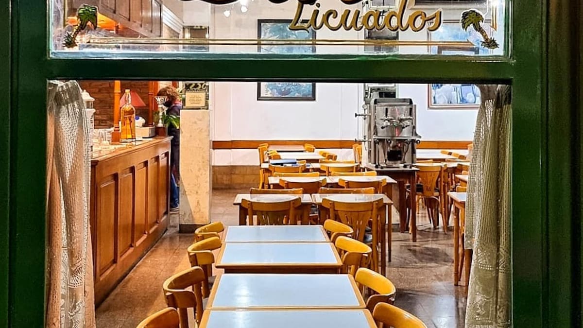 El histórico bar porteño que volvió a abrir tras un cierre inesperado: tiene 35 años y conserva el alma de Almagro