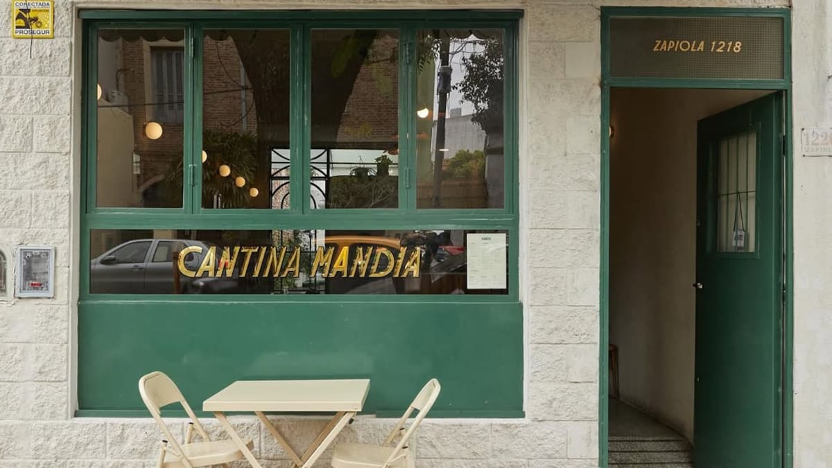 Está en Colegiales, funciona en una pequeña casa y esconde uno de los mejores tiramisús de CABA