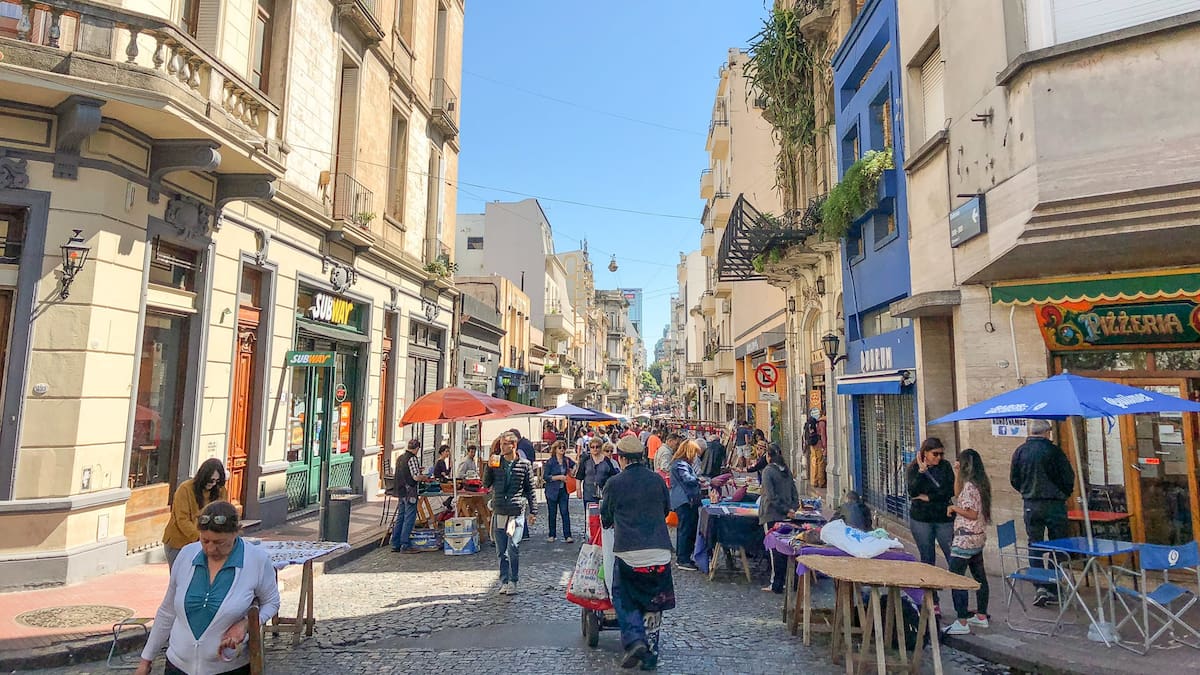 San Telmo más allá de Pirilo: bares históricos, bodegones y rincones secretos para recorrer a pie
