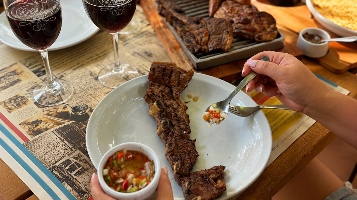 La ruta del asado en Cañuelas: parrillas de ruta, precios y paradas históricas para una escapada perfecta