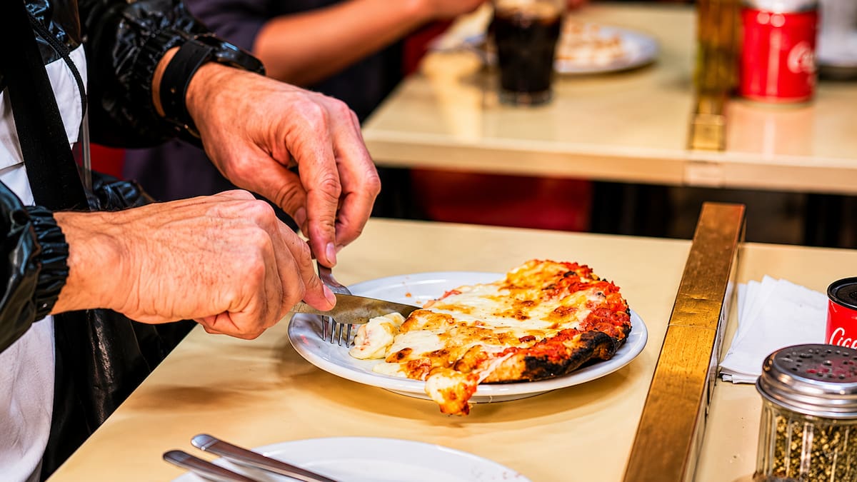 Las mejores pizzerías de Buenos Aires en 2026: historia, precios y qué pedir en cada una