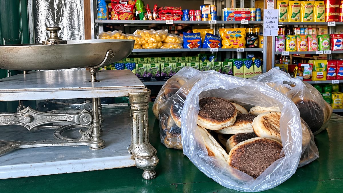 Un camino de tierra, apenas 131 habitantes y sabores de 1926: la joya bonaerense a poco más de 350 kilómetros de CABA con una panadería histórica