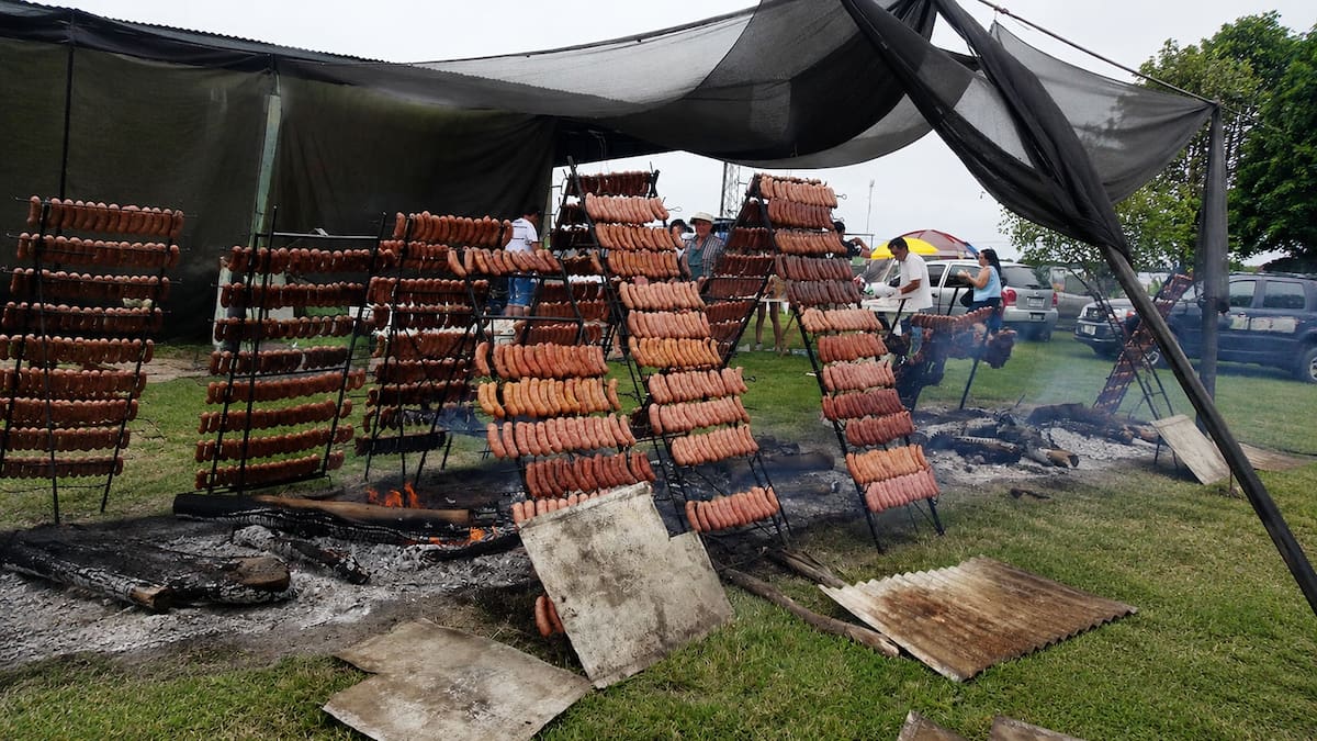 El pueblo bonaerense donde la Fiesta del Choripán se vive entre una laguna, un antiguo fortín y más de 240 años de historia