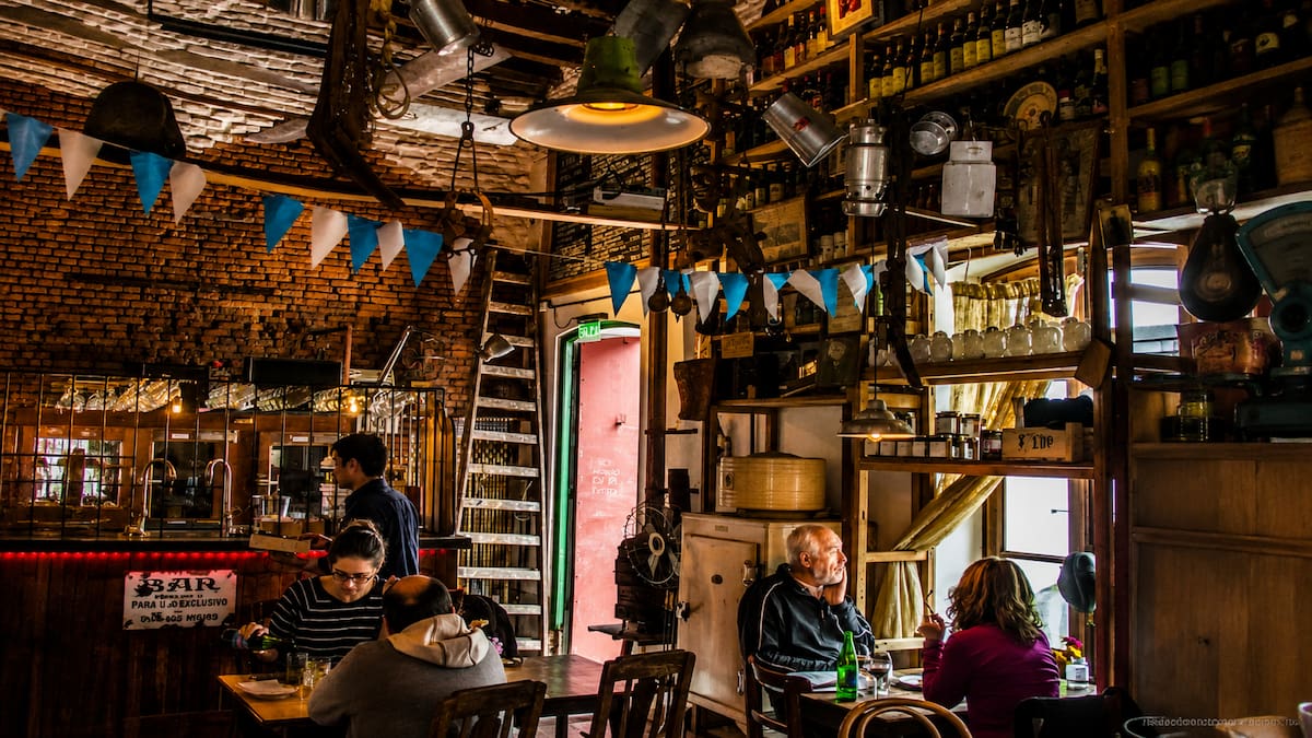 Reabrió en San Telmo una pulpería de más de 300 años: el secreto histórico que esconde bajo su patio