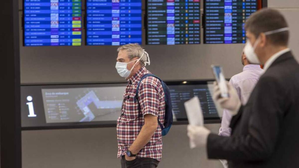 Turistas en el Aeropuerto de Ezeiza, NA