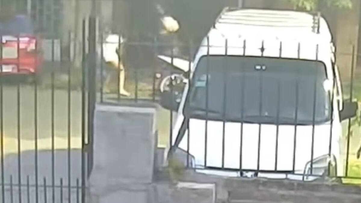 Horror en Villa Centenario: un hombre acusó a su novia de infiel, la agarró de los pelos y le disparó en la calle