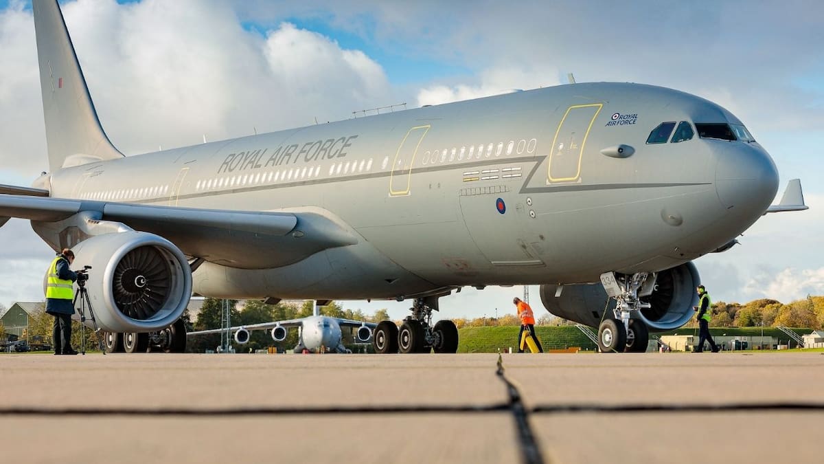 Vuelos británicos en la Antártida: un avión del Reino Unido operó desde las Islas Malvinas y realizó una escala en una base militar de Chile