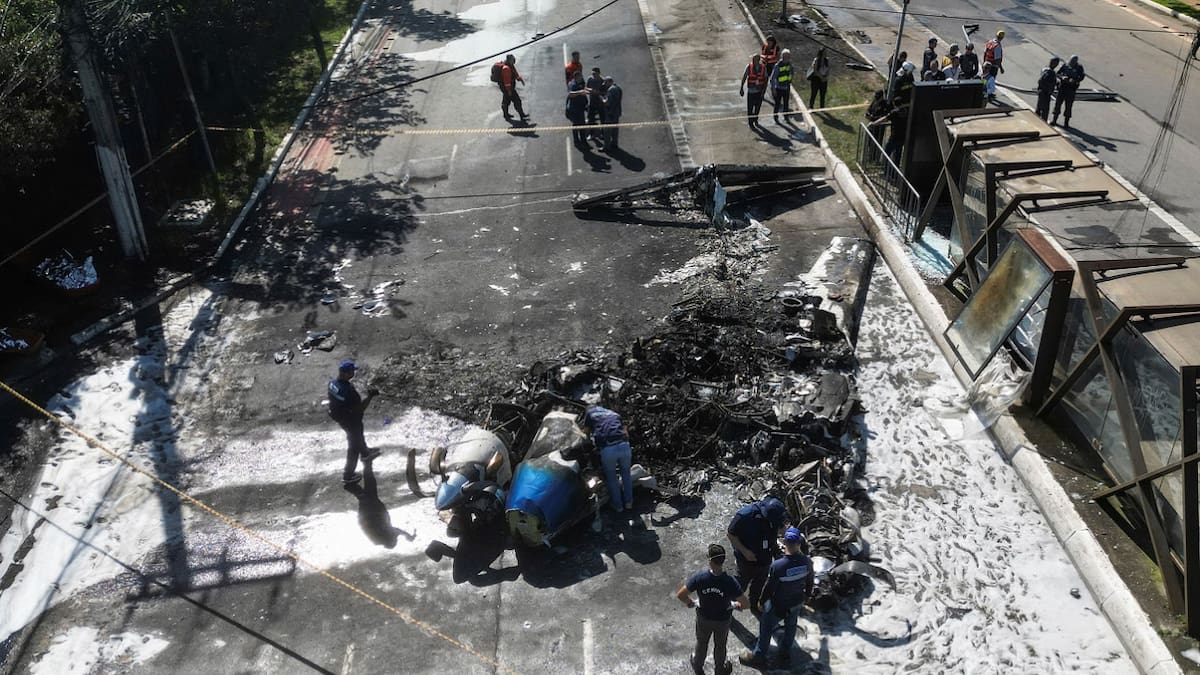 Una avioneta impactó contra un colectivo en Brasil. Foto: Reuters/Tuane Fernandes