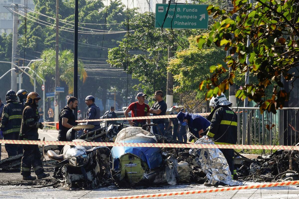 Una avioneta impactó contra un colectivo en Brasil. Foto: Reuters/Tuane Fernandes