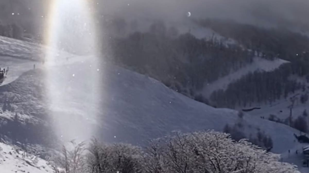 Una fotógrafa registró un extraño círculo en Bariloche. Foto: captura