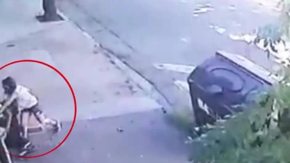 Una mujer asesinó a puñaladas a su ex pareja en plena calle