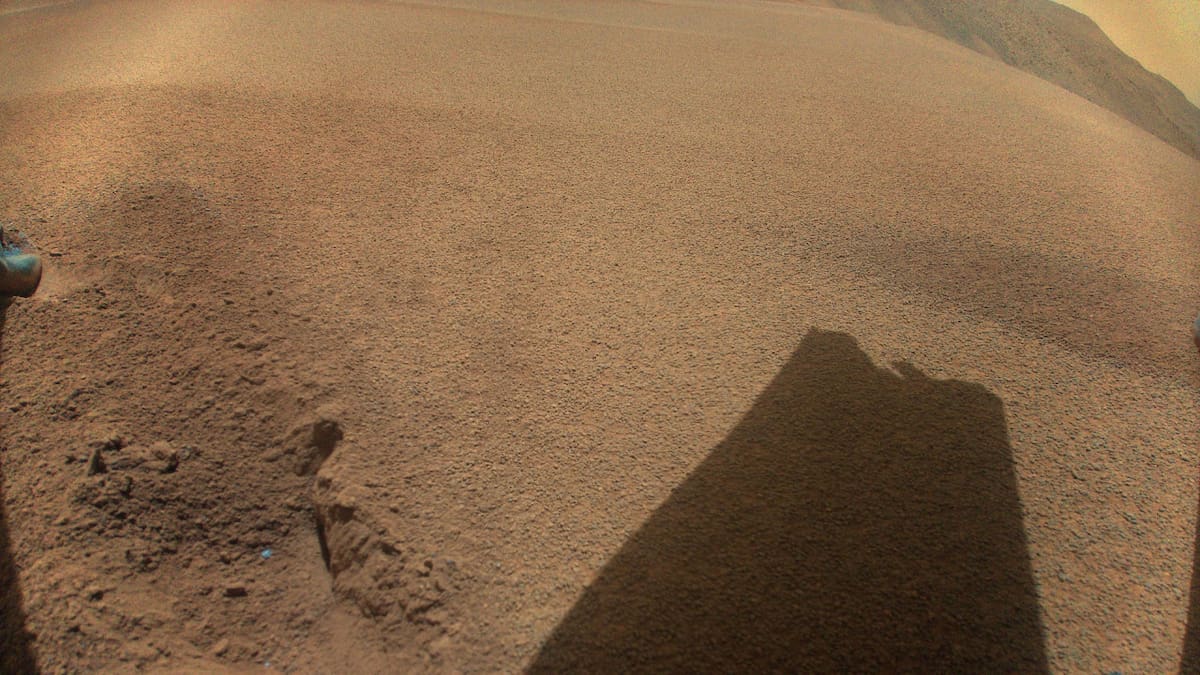 Una nave de la NASA en medio de una misión en Marte. Foto: EFE.