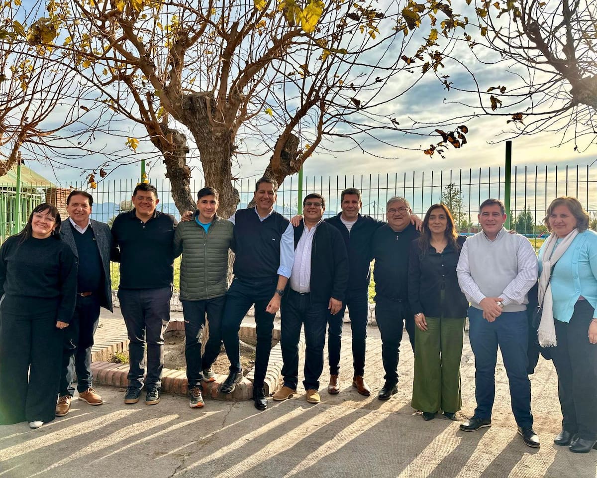 Uñac reunió al peronismo sanjuanino en el inicio de su recorrido nacional