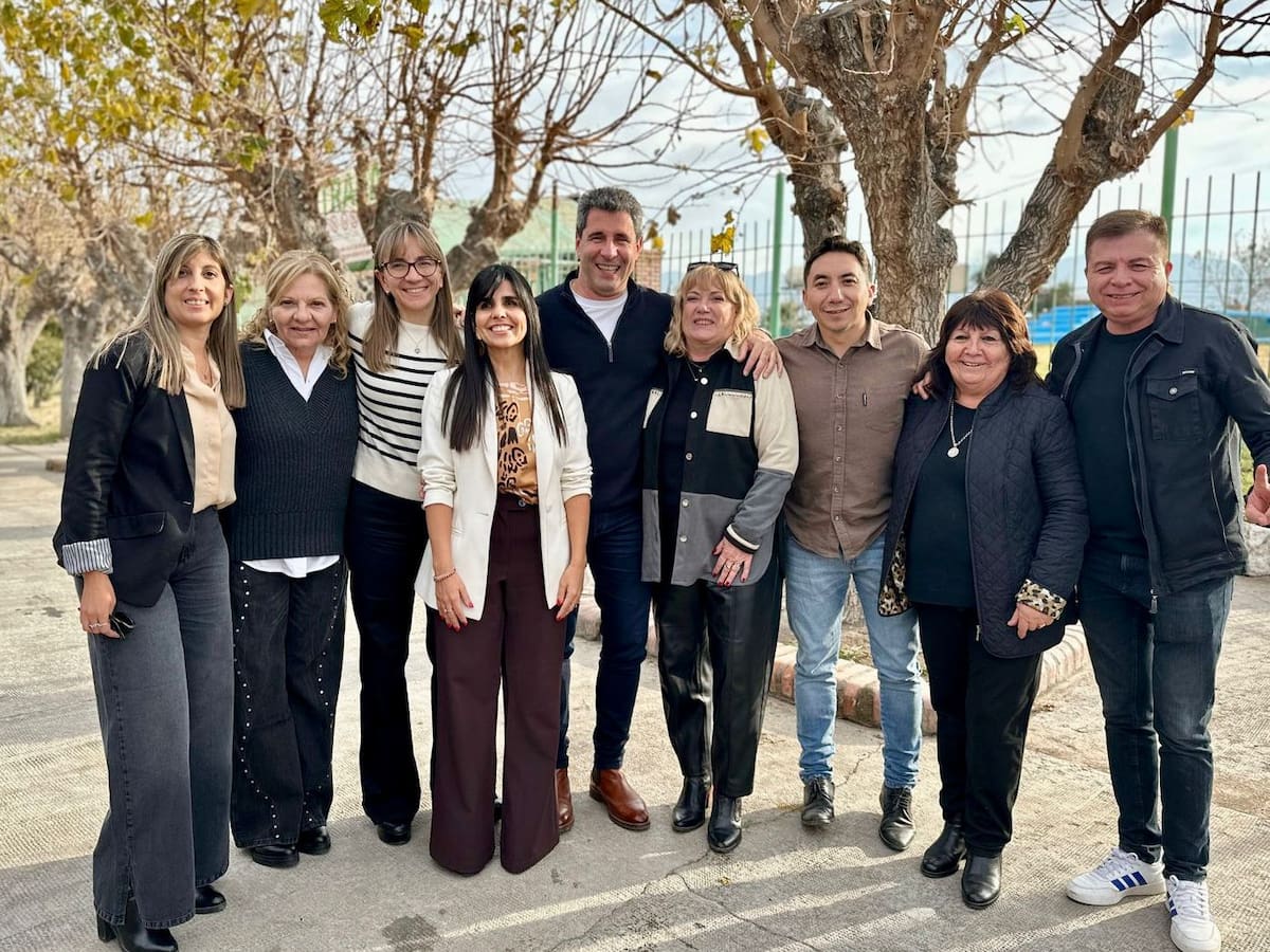 Uñac reunió al peronismo sanjuanino en el inicio de su recorrido nacional