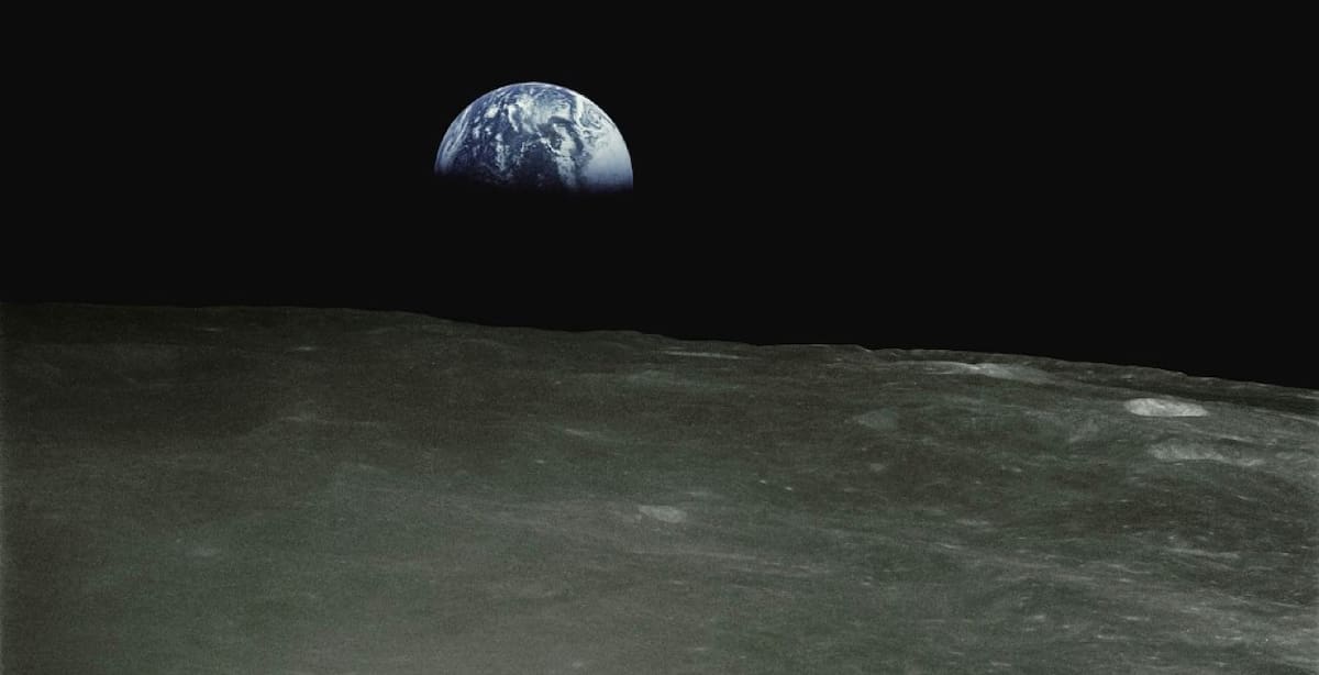 Universo, espacio, planeta Tierra. Foto: Unsplash.