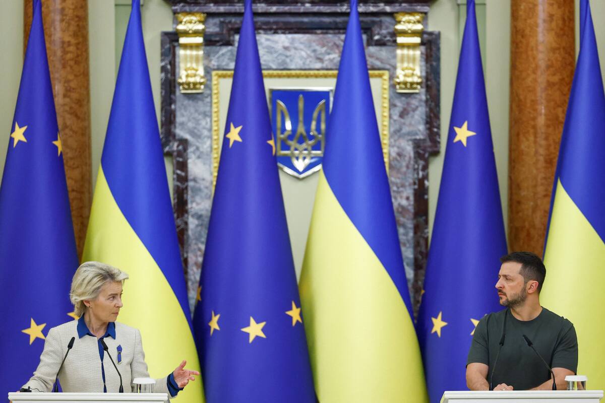 Ursula von der Leyen y Volodímir Zelenski en Ucrania. Foto: REUTERS.