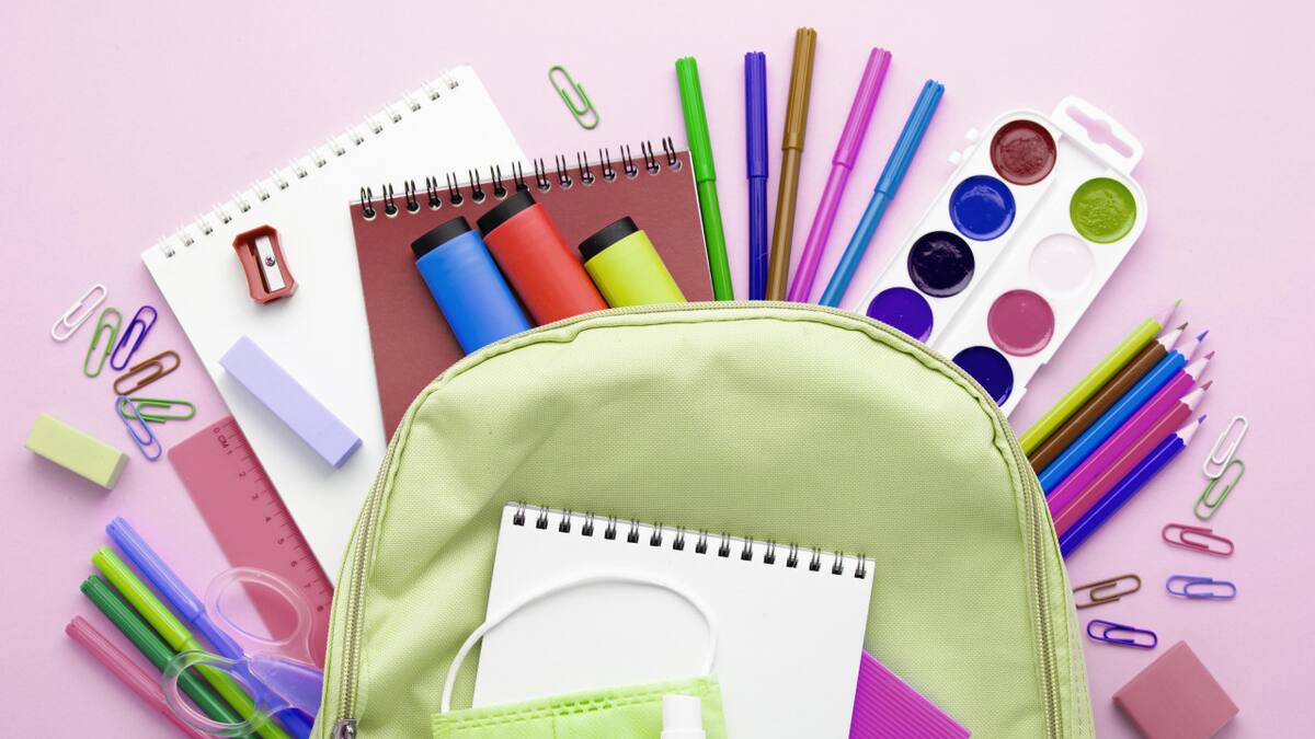 Descuentos en útiles escolares. Foto Freepik.