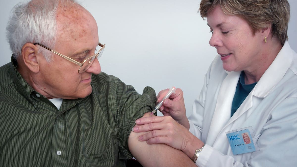 Vacuna antigripal 2026: quiénes deben vacunarse gratis y cómo se transmite el virus