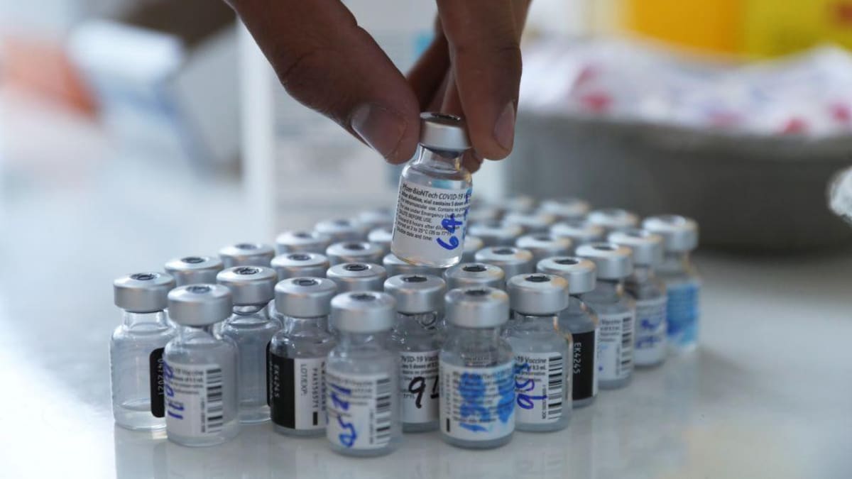 Vacunas Pfizer, Reuters