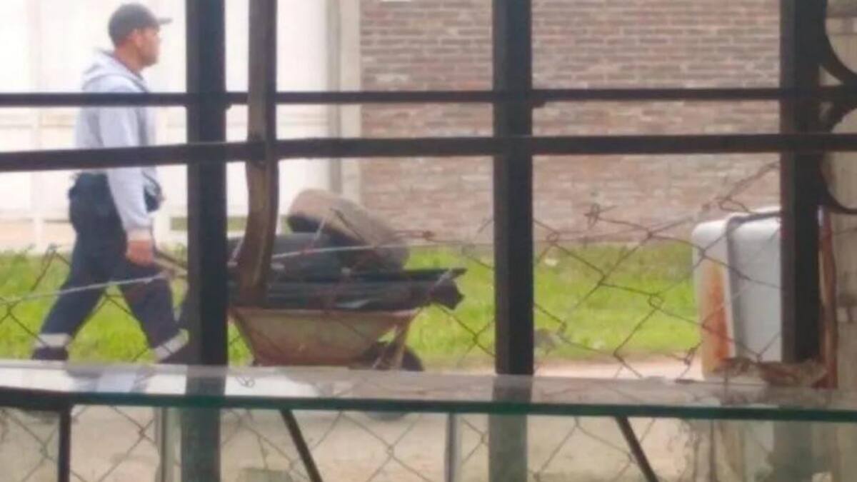 Vecinos de Los Hornos en alerta por un "loco" que agrede, hostiga y amenaza a todo un barrio