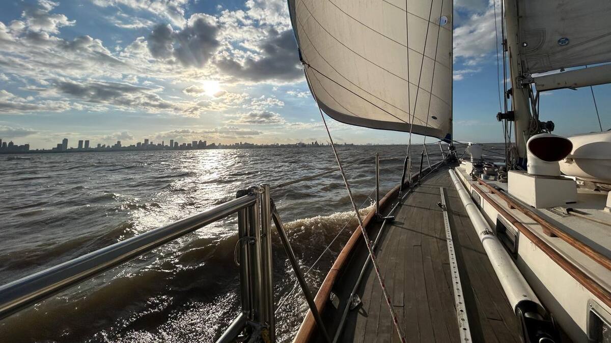 Vacaciones distintas en un velero.
